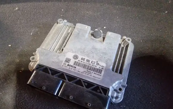 Skoda Fabia Mk1 (6Y) Engine control unit/module 045906013AH