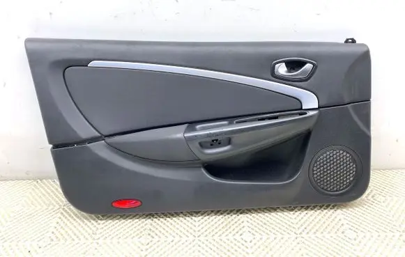Renault Megane III Front door card panel trim