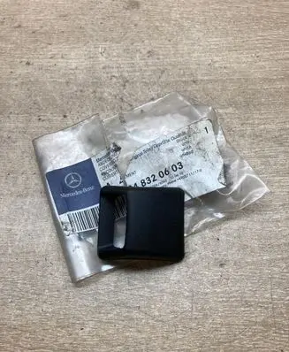 Mercedes-Benz C W204 Windshield washer spray nozzle A2048320603