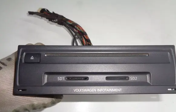 Volkswagen Golf VII Navigation unit CD/DVD player 5Q0035846A