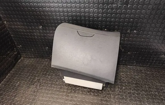 Renault Captur Glove box 685003033R