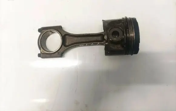 Piston with connecting rod