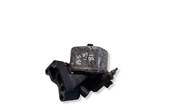 Volkswagen PASSAT B5 Oil filter mounting bracket 028117021C 050116417