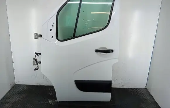 Opel Movano B Front door 0389