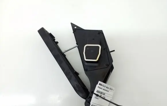 Mercedes-Benz GLK (X204) Accelerator throttle pedal A2043001304