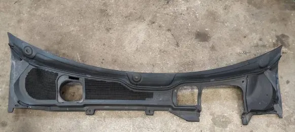Land Rover Evoque I Wiper trim BJ32021B43A C8C9A T8000L538
