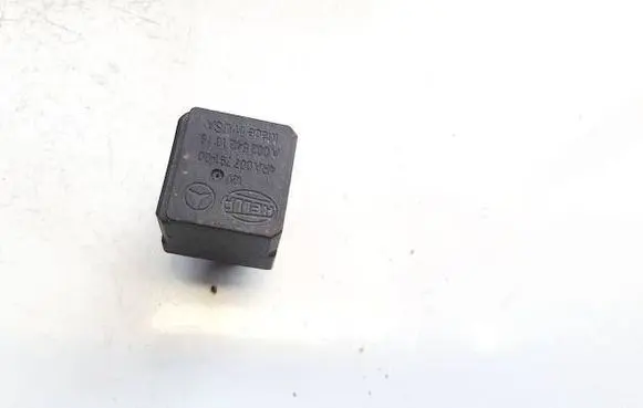 Mercedes-Benz E W211 Other relay A0025421319 4RA00779100