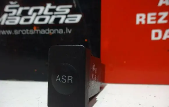 Traction control (ASR) switch