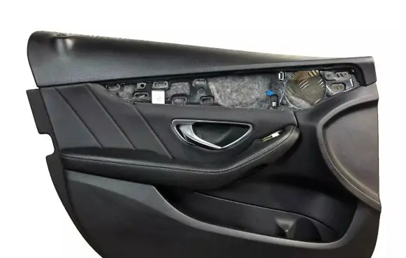 Mercedes-Benz C W205 Front door card panel trim
