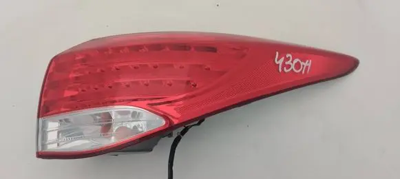 Hyundai i40 Rear/tail lights 924023Z0