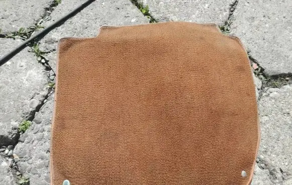 Mercedes-Benz COMPAKT W115 Rear floor mat 1146800966