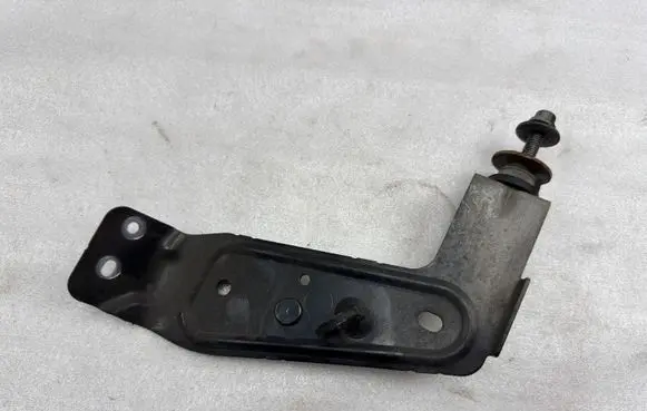 Volvo XC90 Holder (bracket) 31360710