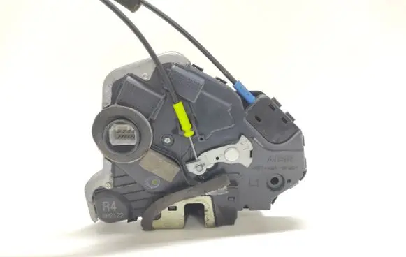Lexus IS 220D-250-350 Front door lock 6H2122