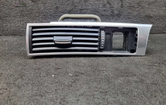 Audi A6 S6 C6 4F Dashboard side air vent grill/cover trim 4F1820901D 4F1820901DH77