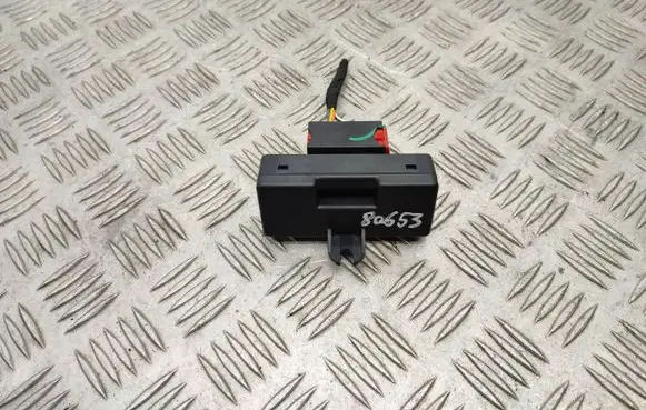 Opel Grandland X Seat heating relay 9810486880