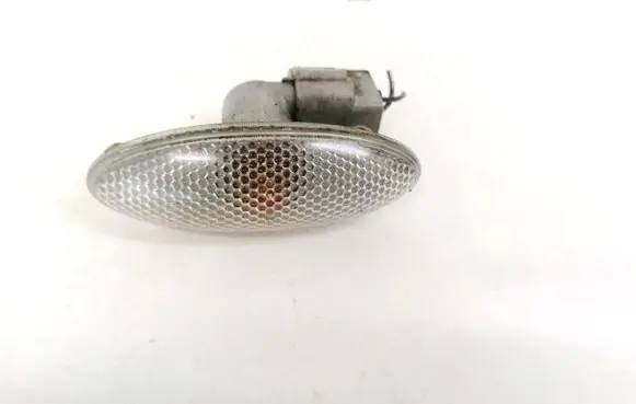 Toyota RAV 4 (XA30) Front fender indicator light 817300D032 81730-0D032