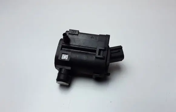 Hyundai Kona I Windscreen/windshield washer pump 985102J500