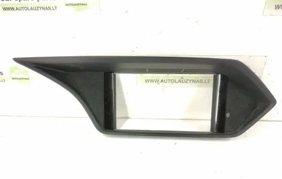 Mercedes-Benz E W212 Radio/GPS head unit trim A2126801436 2126801436
