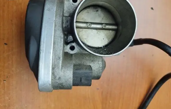 Renault Scenic II - Grand scenic II Throttle body valve 