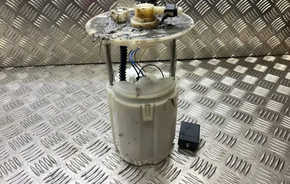 Toyota Prius (NHW20) In-tank fuel pump 77020