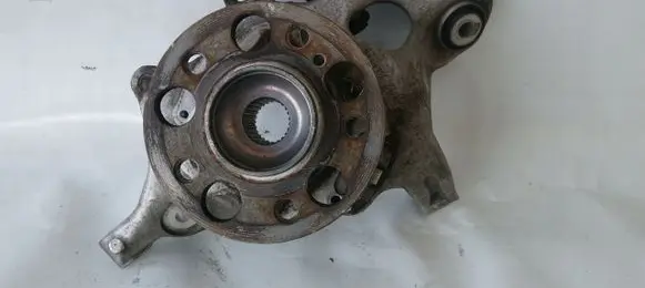 Mercedes-Benz C W204 Rear wheel hub spindle/knuckle A2043570106