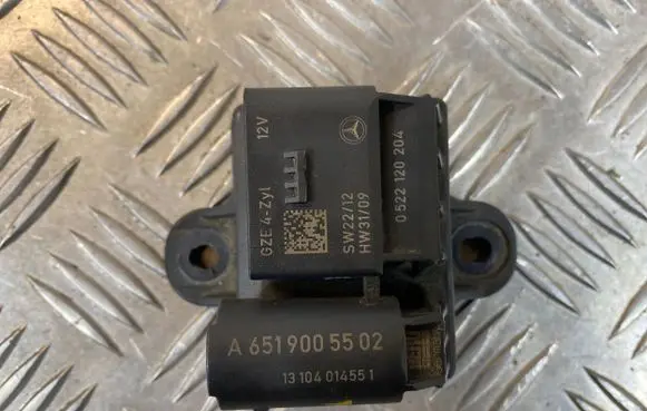 Mercedes-Benz SLK R172 Glow plug pre-heat relay A6519005502 13104014551