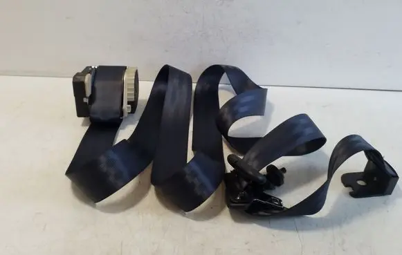Jaguar XJ X351 Middle seatbelt (rear) AW93600A38