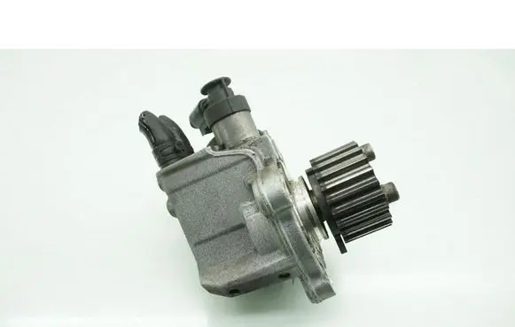 Audi A4 S4 B8 8K Fuel injection high pressure pump 0445010507
