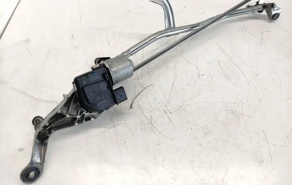Mercedes-Benz C W205 Front wiper linkage and motor 3397021654 20180705 A2138207902