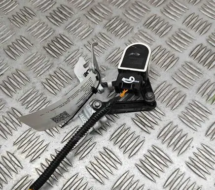 Volvo XC40 Rear air suspension level height sensor 32221958 32221477