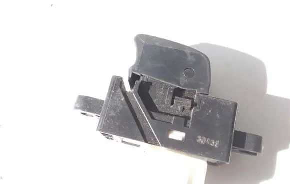 Nissan X-Trail T30 Electric window control switch 36432
