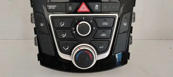 Hyundai i30 Climate control unit 97250A6041GU