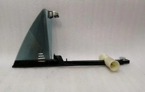 Mercedes-Benz CLS C219 Rear door window glass A2197301355