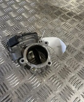 Volvo XC90 Throttle valve 32223833