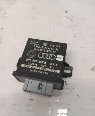 Audi A4 S4 B7 8E 8H Light module LCM 8P0907357B 5LA00837900