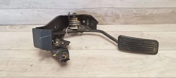 Toyota Corolla Verso E121 Accelerator throttle pedal 