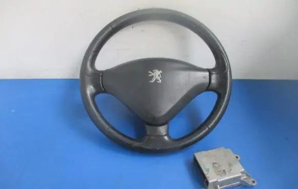 Peugeot 207 CC Steering wheel