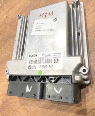 BMW 1 E81 E87 Engine control unit/module 7545042