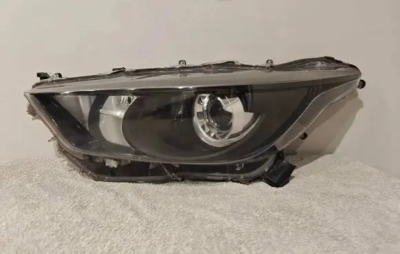 Toyota Yaris XP210 Headlight/headlamp EUK06