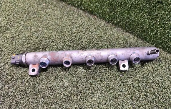 Renault Trafic III (X82) Fuel main line pipe 175214823R H8201323501 1800300414199
