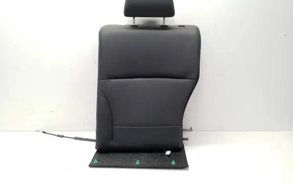 Subaru Outback (BS) Rear seat 