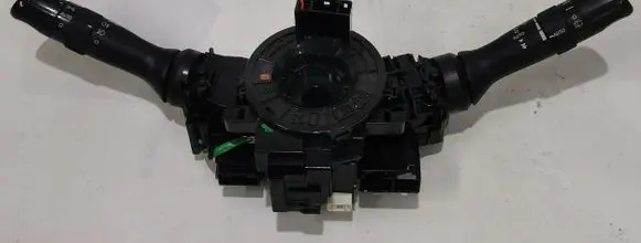 Subaru Forester SJ Tailgate/trunk/boot open switch 