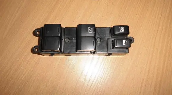 Subaru Impreza III Electric window control switch 157393