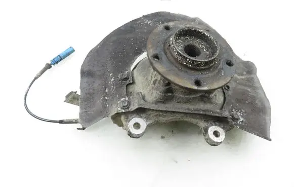 BMW 5 E60 E61 Front wheel hub spindle knuckle 6760954