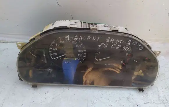 Mitsubishi Galant Speedometer (instrument cluster)