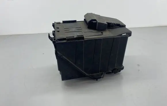 Peugeot 5008 Battery box tray 9663615380 M04010A100