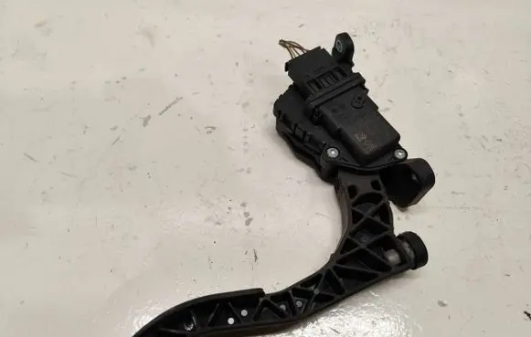 Audi A6 S6 C6 4F Accelerator throttle pedal 4f1723523A 6PV00898404
