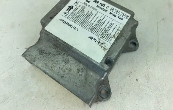 Volkswagen Touran I Airbag control unit/module 1T0909605D 5WK43828