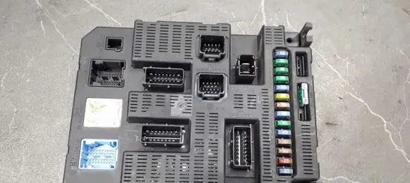 Peugeot 207 Fuse box set 9659285580