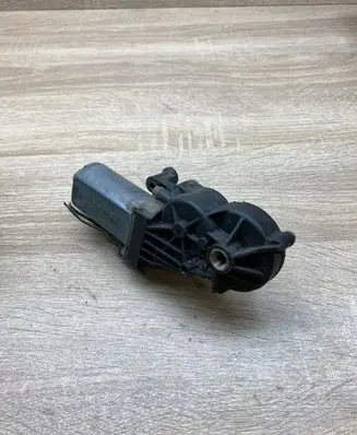 Mercedes-Benz R W251 Seat adjustment motor 0390203210 82059114 Driverside